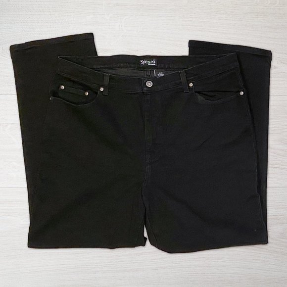 NWOT Style & Co Black Wash Straight Leg Jeans - Picture 1 of 3